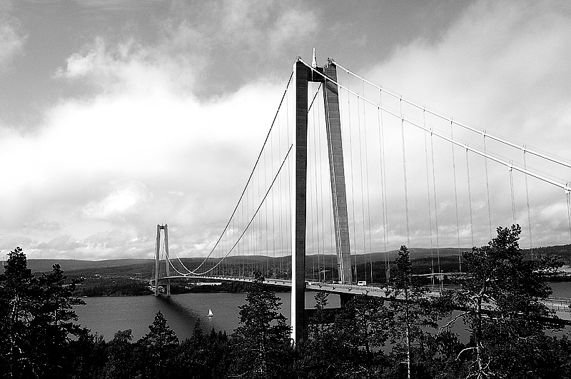 in the distant höga kusten bron 